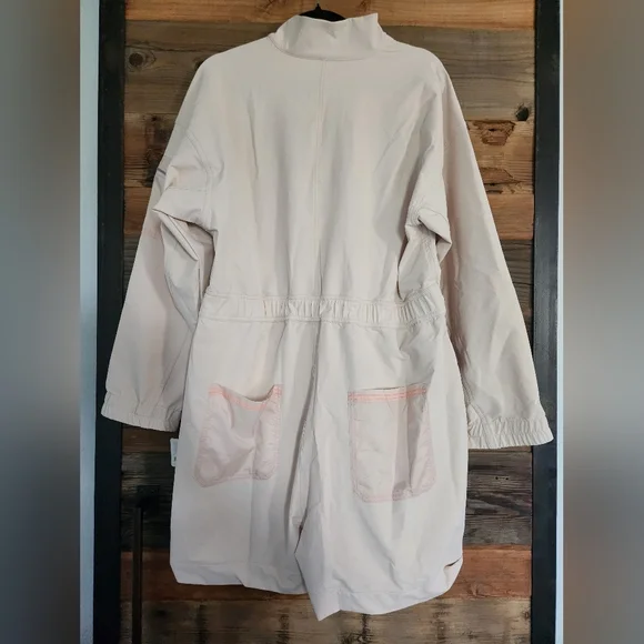 NWT FREE PEOPLE Movement Romper with Relaxed Fit and Cinched Waist Size L - Picture 5 of 5